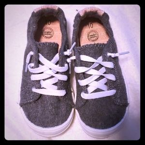 Girls wonder nation slip on sneakers